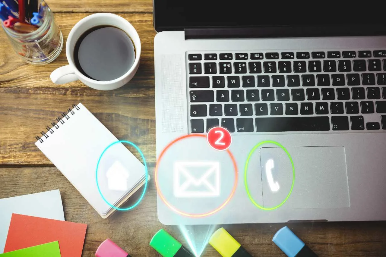 email marketing opened in laptop