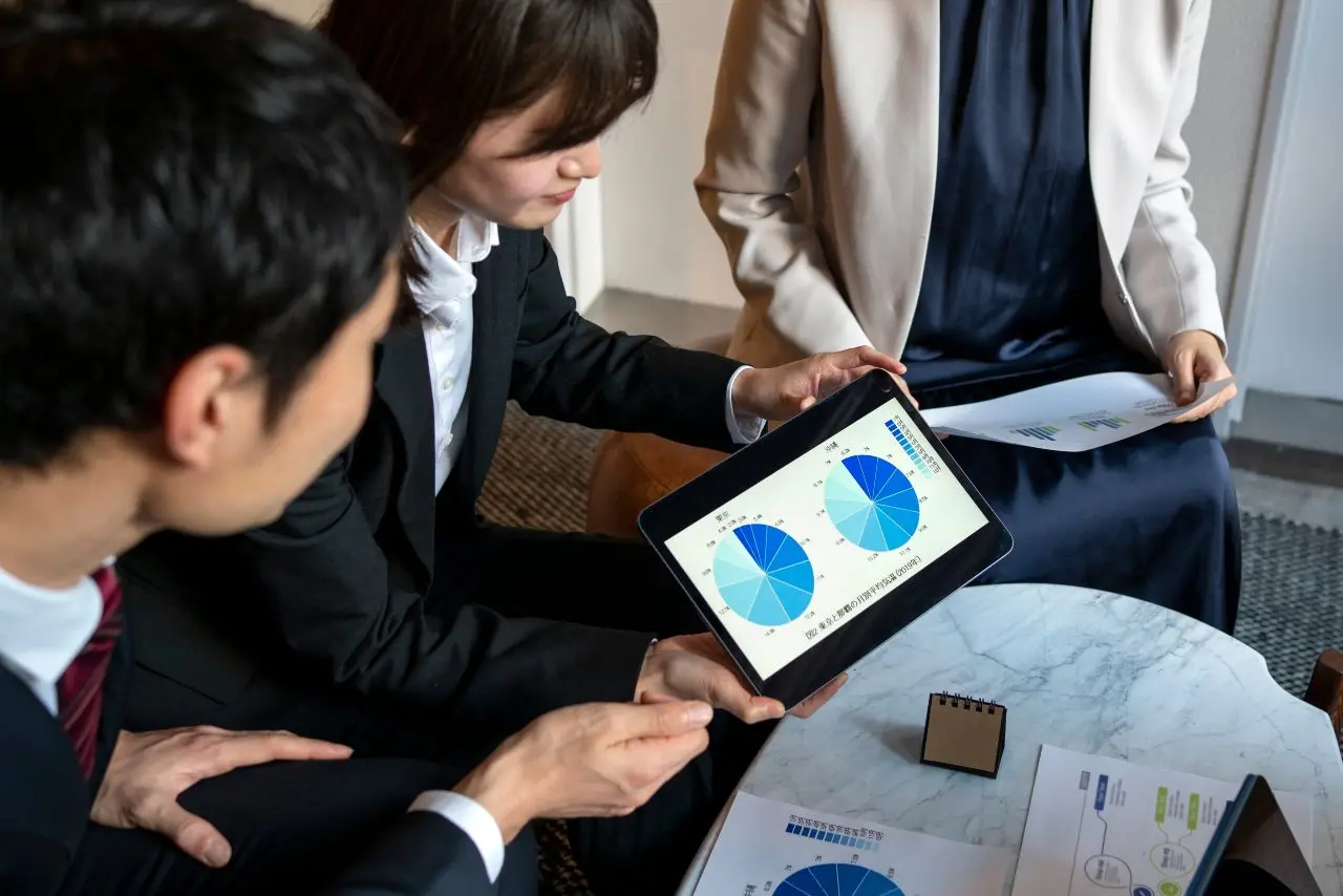 b2b seo statistics feature image