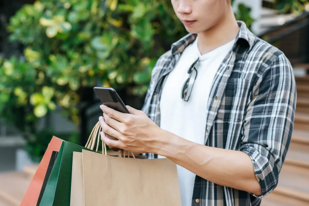 consumer buying process stats and trends feature iamge