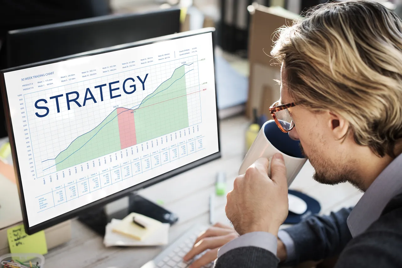 8 Proven Strategies for Boosting Sales Forecasting Accuracy in 2026