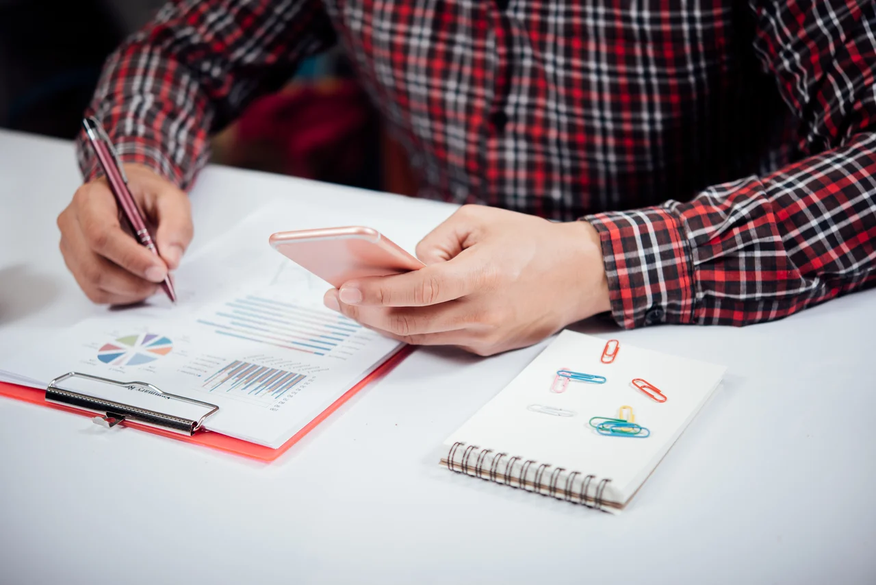 optimized-image Actionable social media audit checklist covering content, competitors, engagement, and ROI