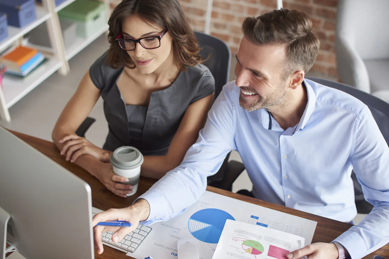 This in-depth guide breaks down what actually drives measurable lift in B2B CRO—from A/B and multivariate testing models to behavioral intelligence, landing page optimization, and pricing structures.