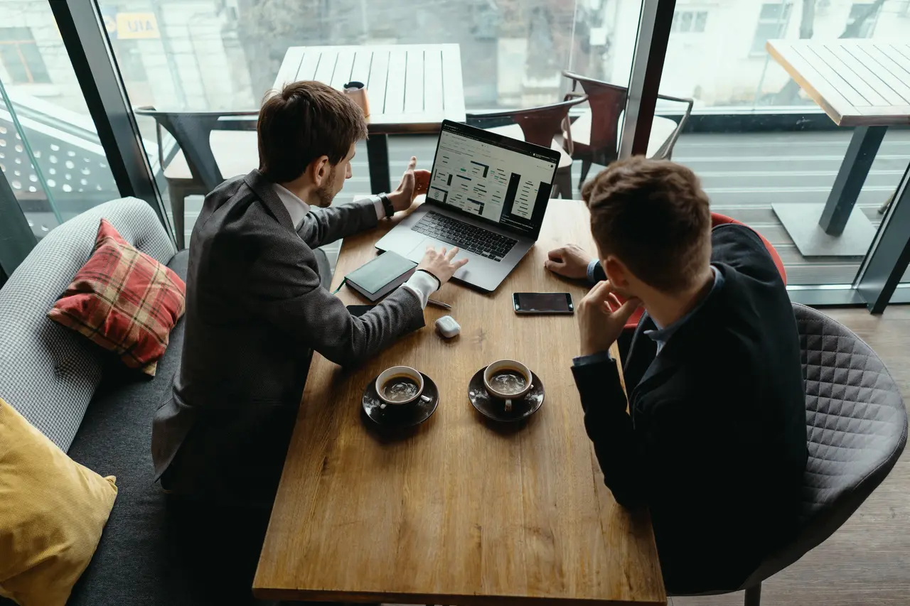 Discover the marketing report templates B2B teams actually need—from attribution models and financial KPI tracking to predictive analytics and funnel-based reporting.